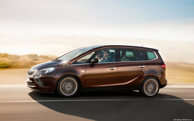 Opel Zafira Tourer 2013