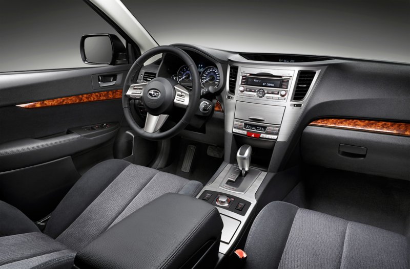 Subaru Legacy 2005 салон