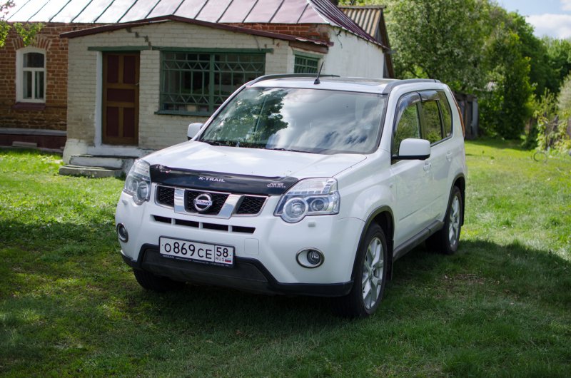 Nissan x-Trail белый