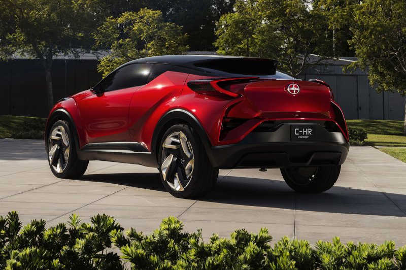Toyota кроссовер c-HR