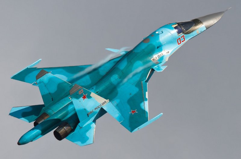 Су-34 бомбардировщик