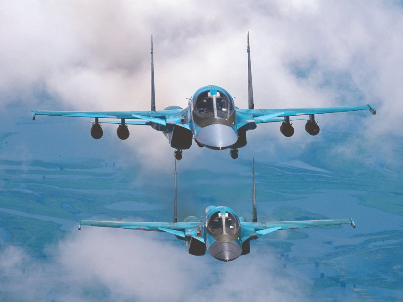 Су-34 бомбардировщик
