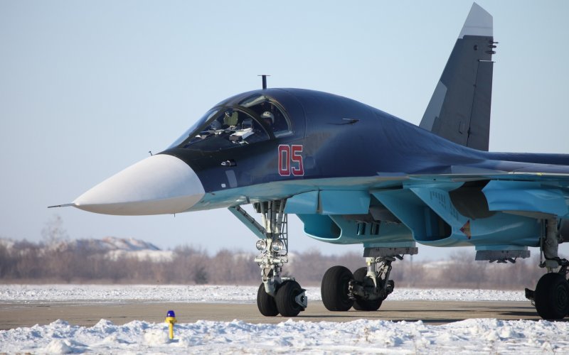 Истребитель-бомбардировщик Су-34