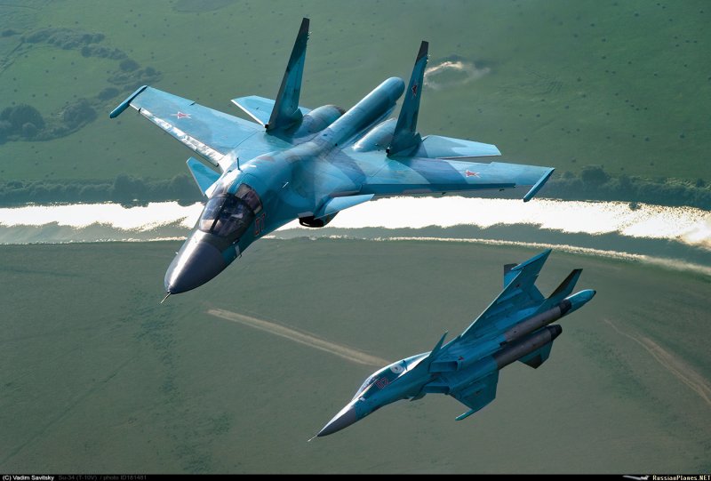 Истребитель-бомбардировщик Су-34