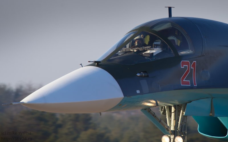 Су-34 бомбардировщик