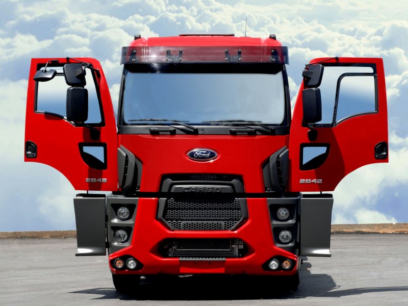 Тягач Ford Cargo