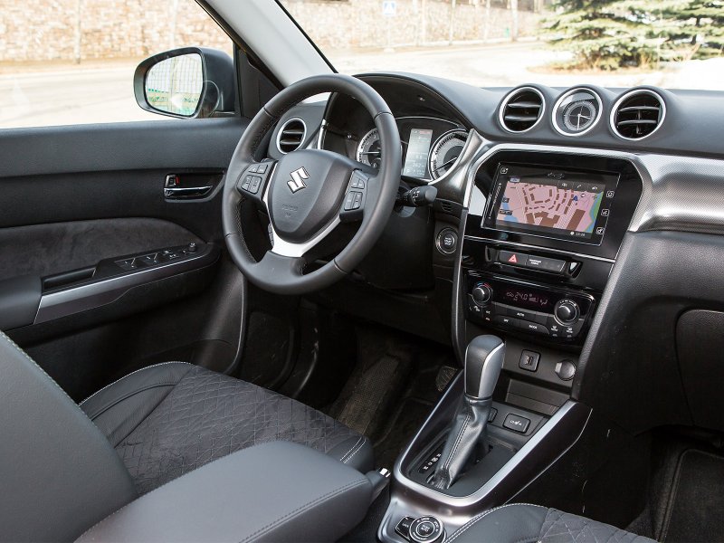 Suzuki Vitara 2019 салон