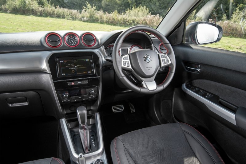 Suzuki Vitara 2015 интерьер