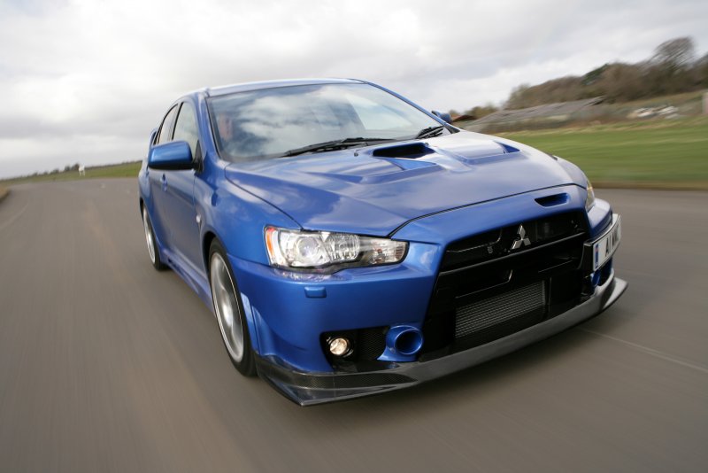 Mitsubishi Lancer EVO X FQ 400
