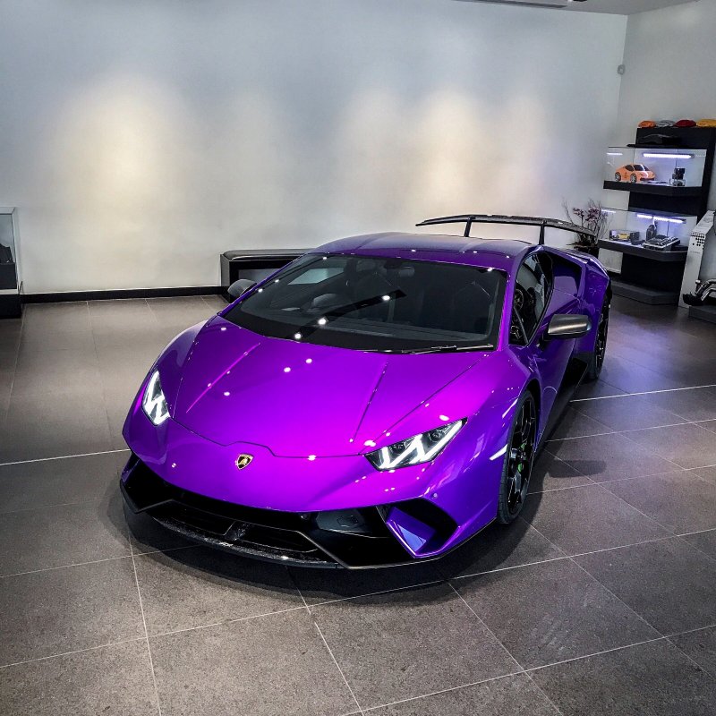 Lamborghini Aventador lp700-4 фиолетовый