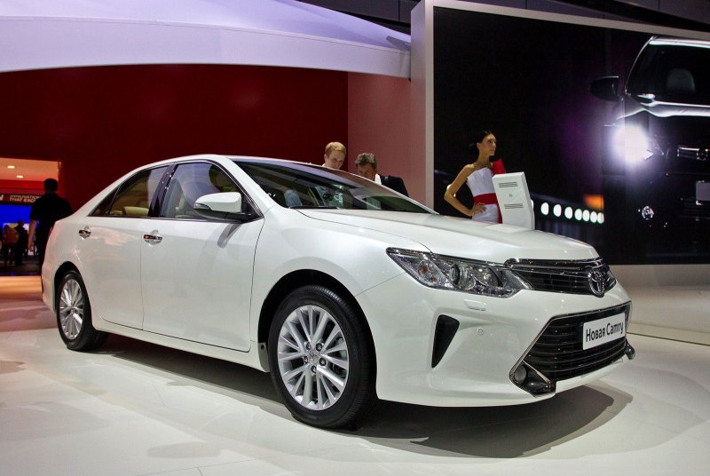 Новый автомобиль Toyota Camry