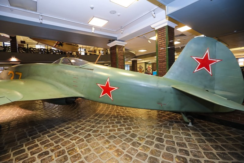 Як-15 кабина