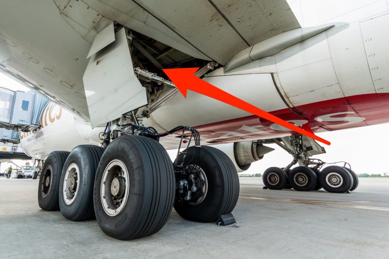Стойка шасси Боинг 777