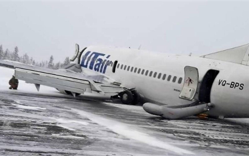 Боинг 737 500 ЮТЭЙР Усинск