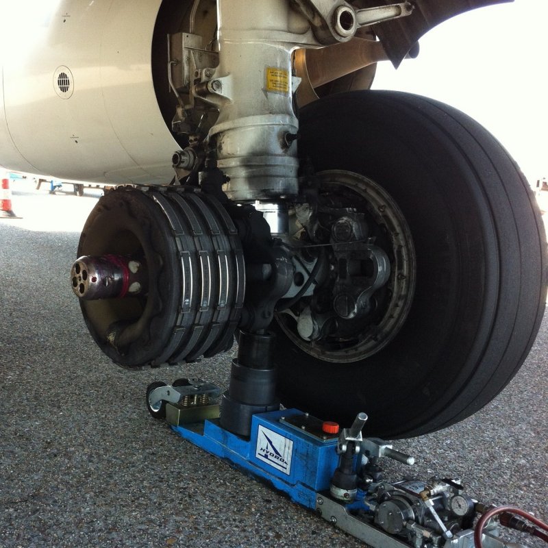 Тормоза 737 шасси