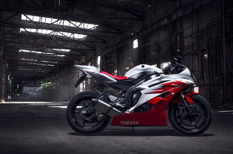 Yamaha YZF r6 Red