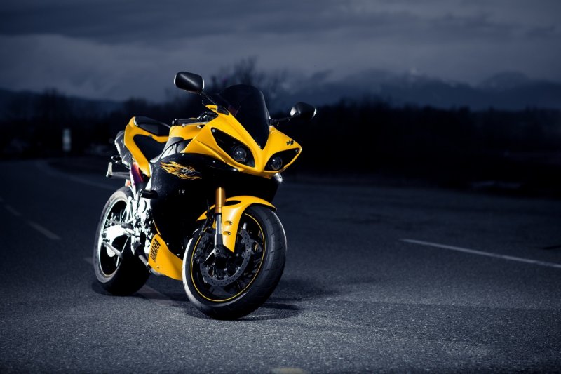 Yamaha r1