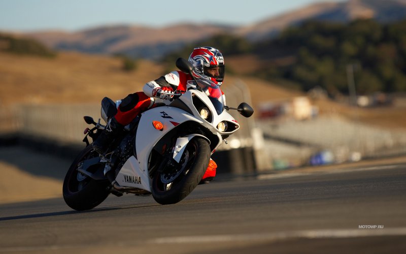 R6 r1 мотики