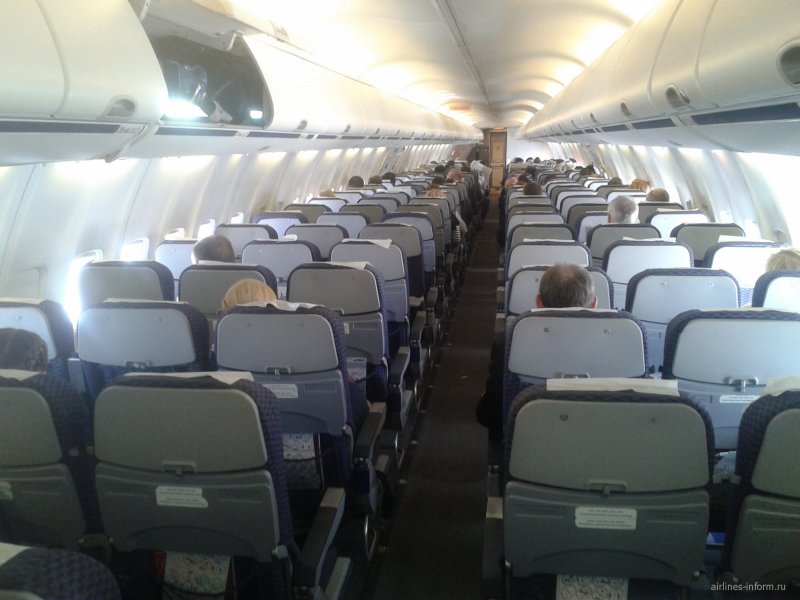 Боинг 737-800 ЮТЭЙР салон