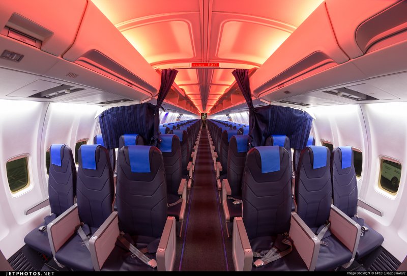 Boeing 737-800 салон