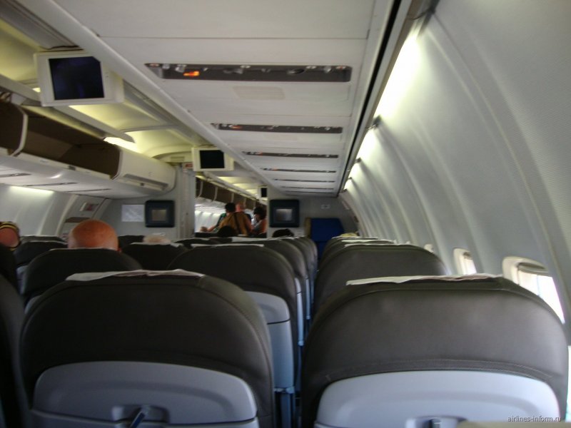 Боинг 737-800 ЮТЭЙР салон