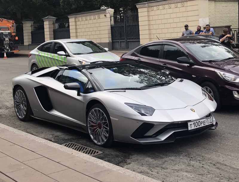 Lamborghini авентадор