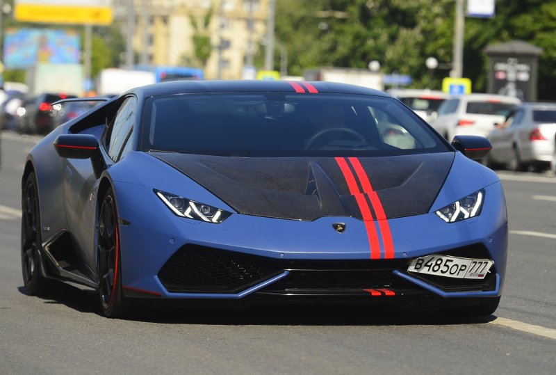 Lamborghini Aventador 2011