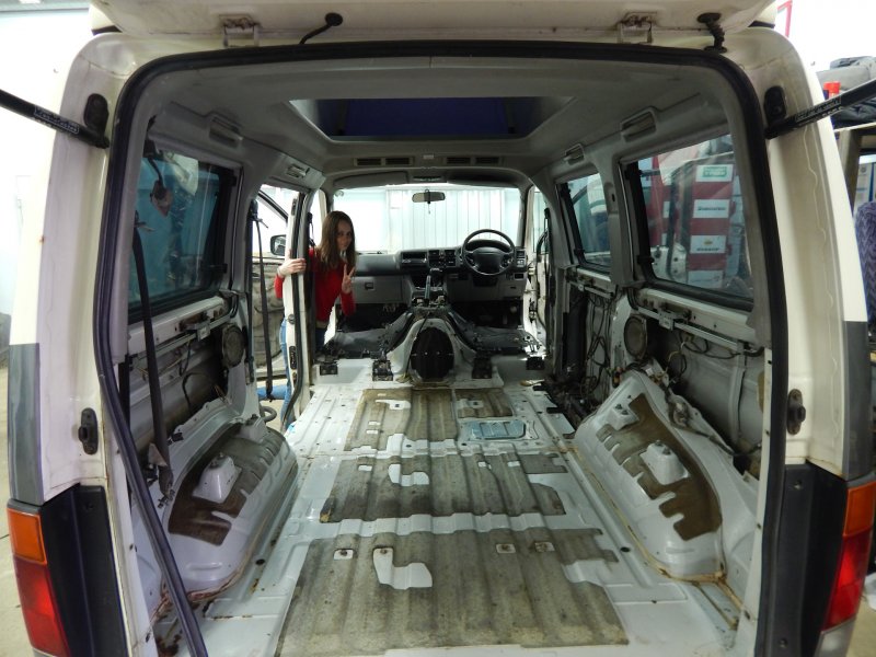 Mazda Bongo Friendee внутри