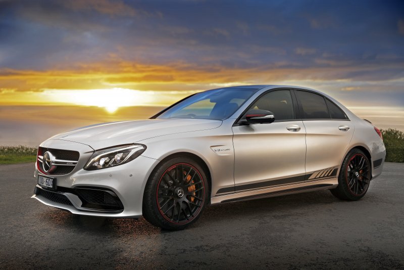 Мерседес Бенц c63s АМГ