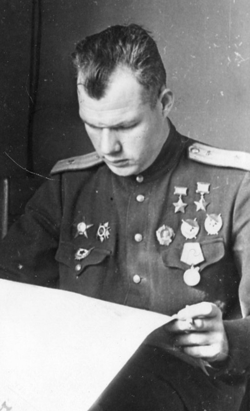 Летчик Голубев Виктор Максимович