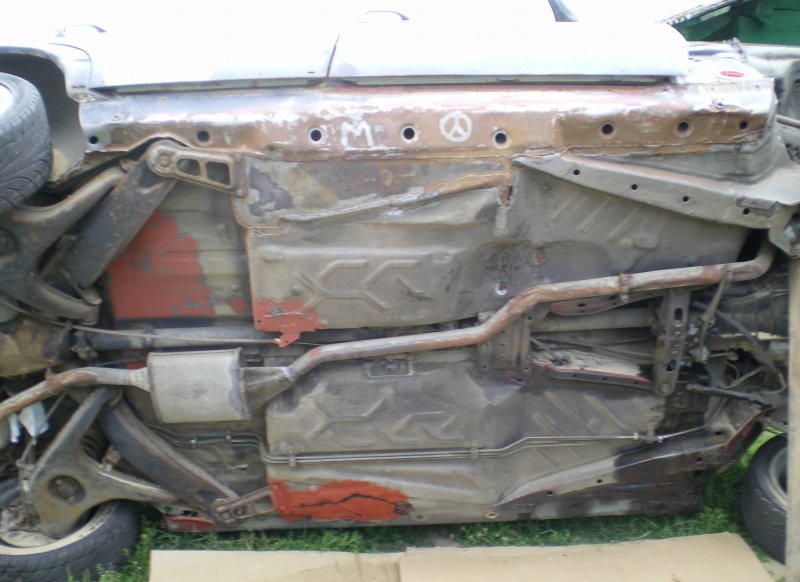 Днище на Мерседес w123