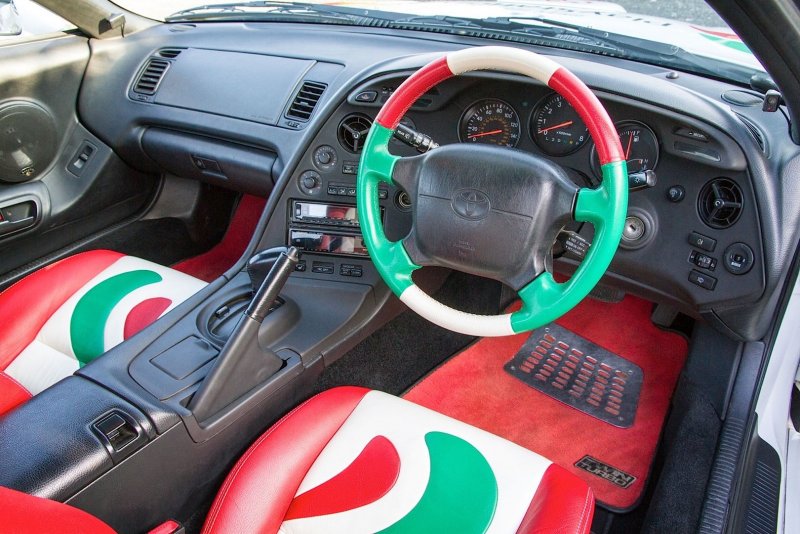 Toyota Supra 2005 салон