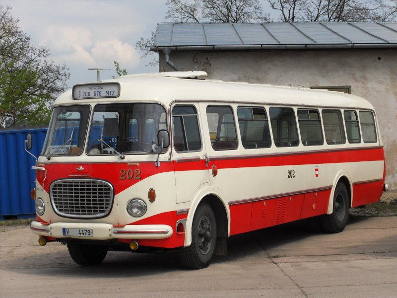 Skoda 706