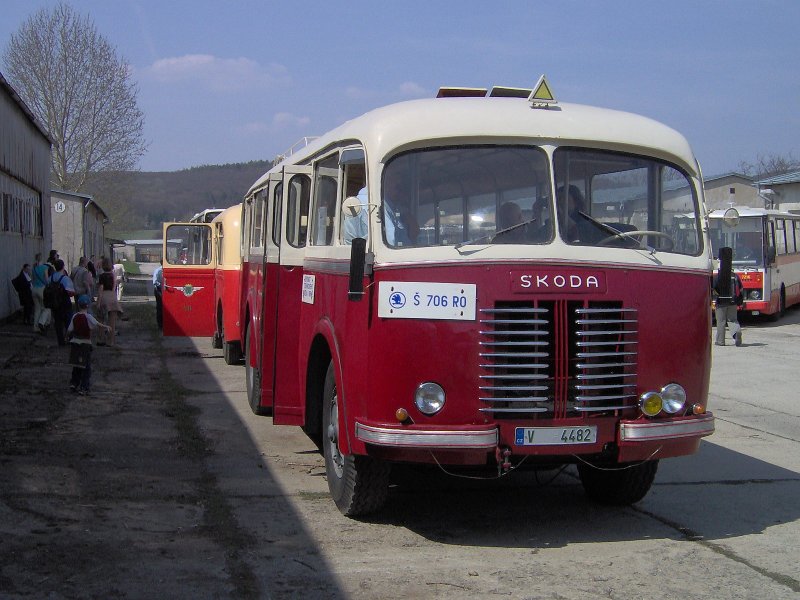 Skoda 706 RT
