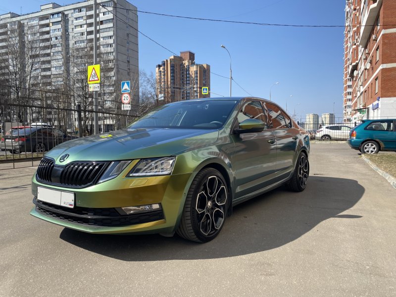 Skoda Octavia a7 Рестайлинг зеленая