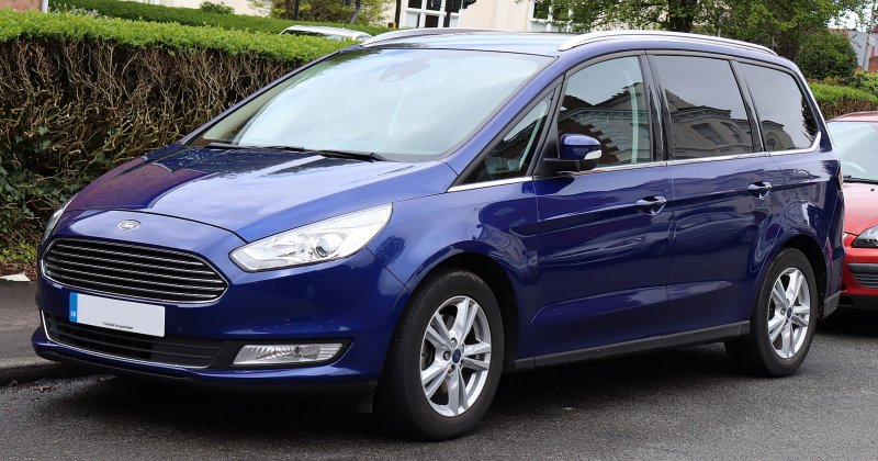 Ford Galaxy 2 Рестайлинг сзади