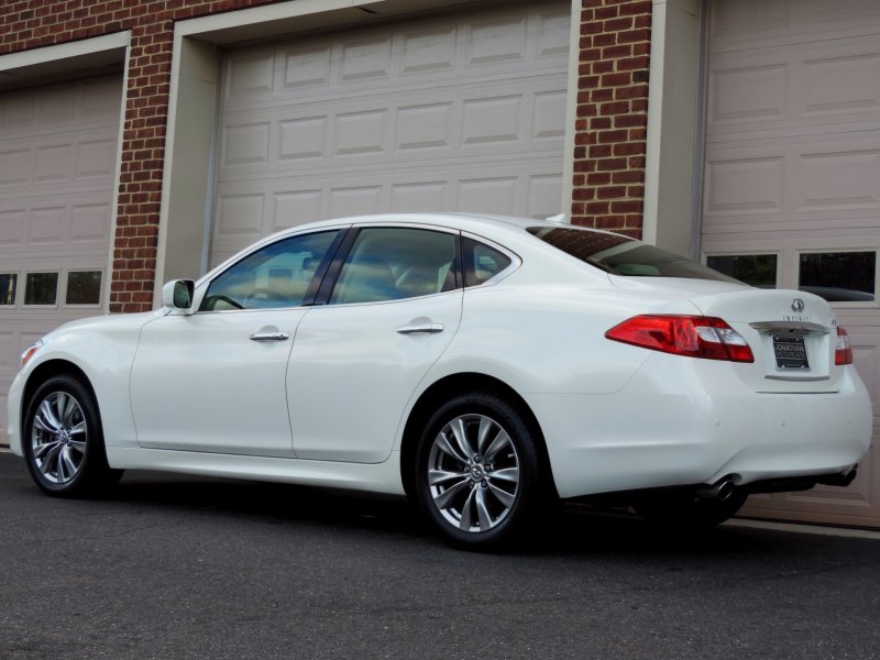 Infiniti m37x 2012