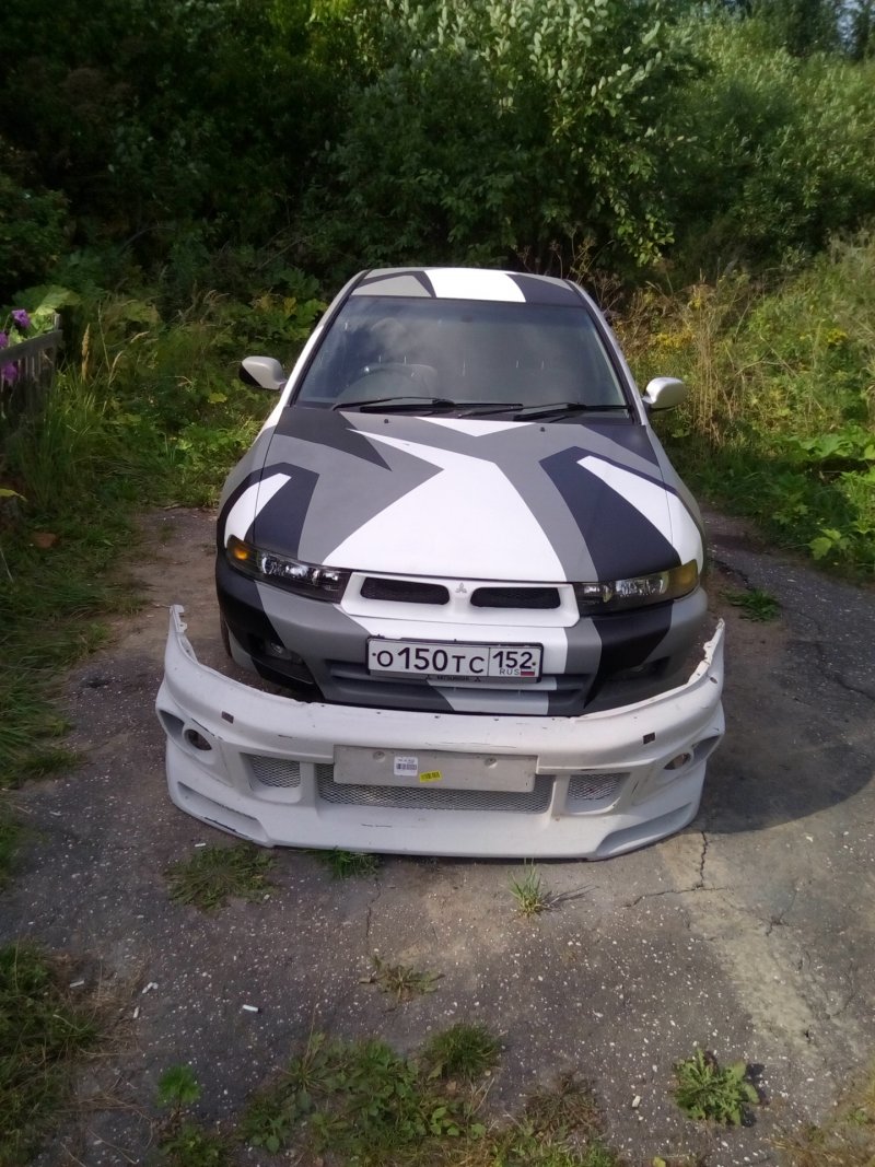 Mitsubishi Galant 8 акула