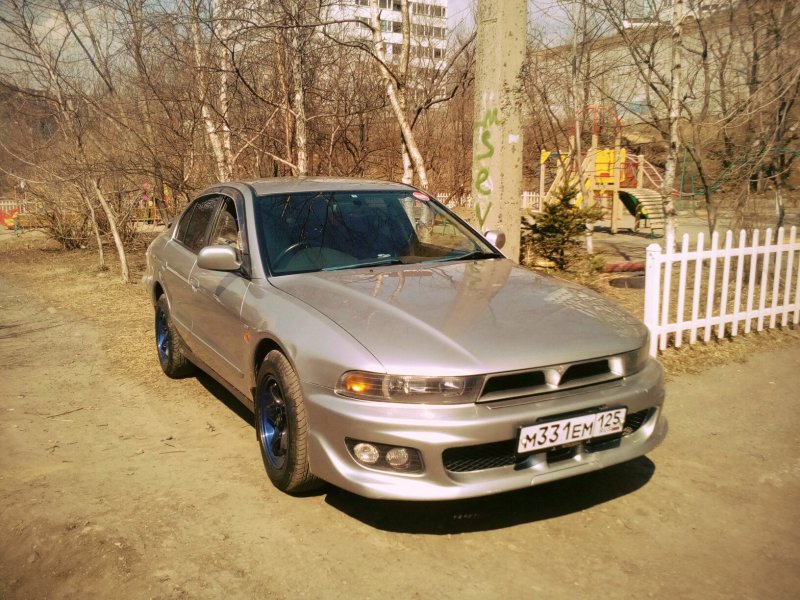 Mitsubishi Galant акула