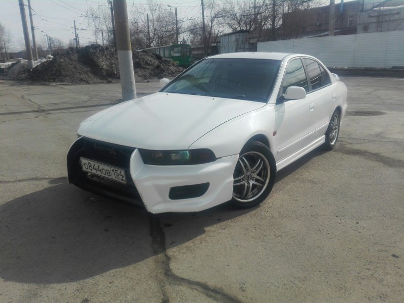 Митсубиси Галант акула 2003