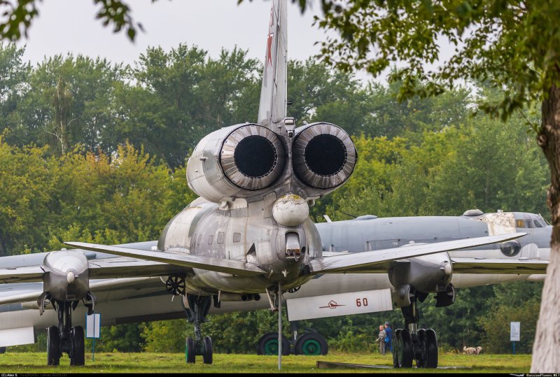 Самолет ту-22р