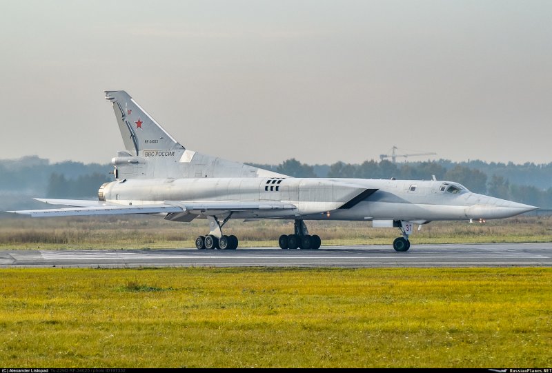 Стратегический бомбардировщик ту-22м3