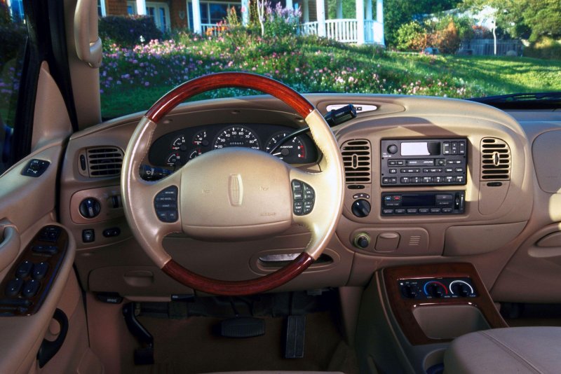 Lincoln Navigator 1998 салон