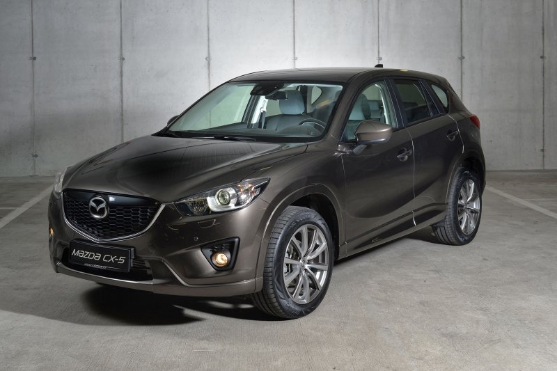 Mazda CX 5 мокрый асфальт
