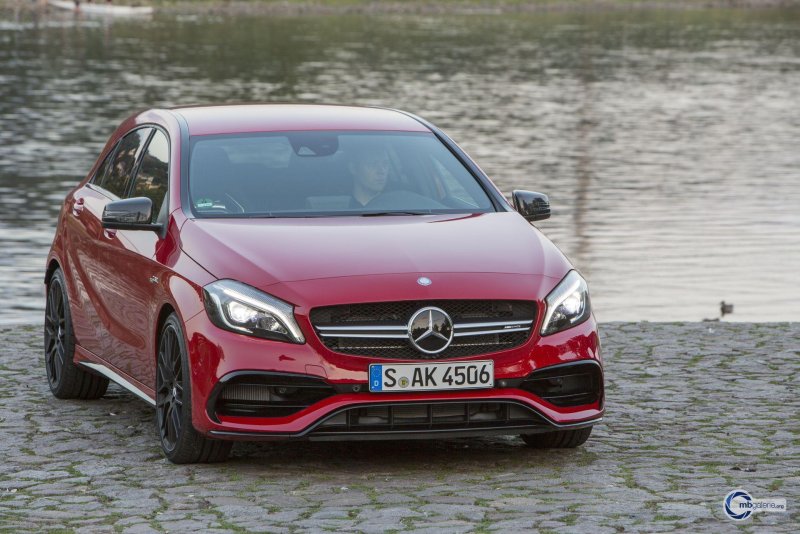 A45 AMG 2015