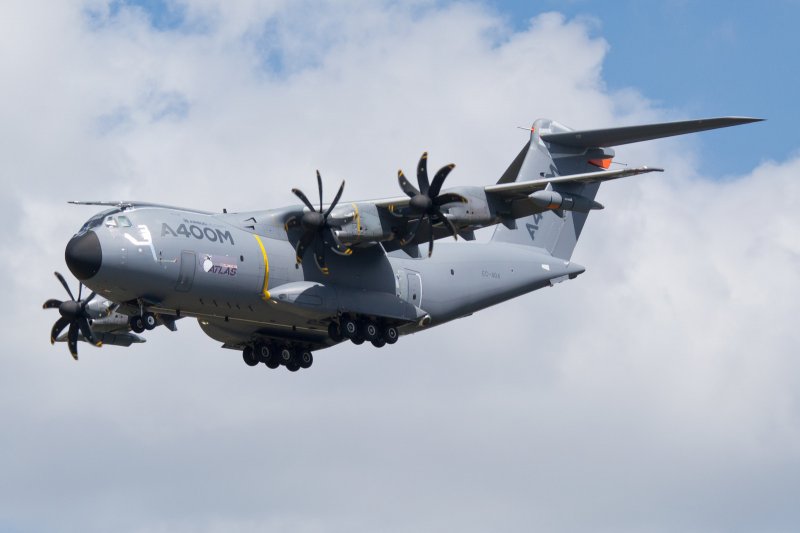 Airbus a400m-180