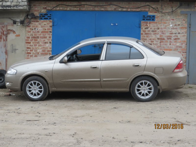 Nissan Almera Classic r15