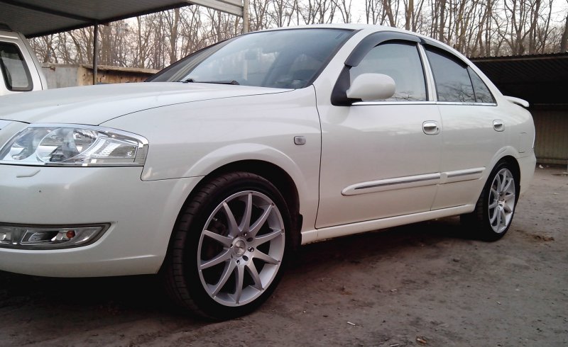 Nissan Almera Classic r17