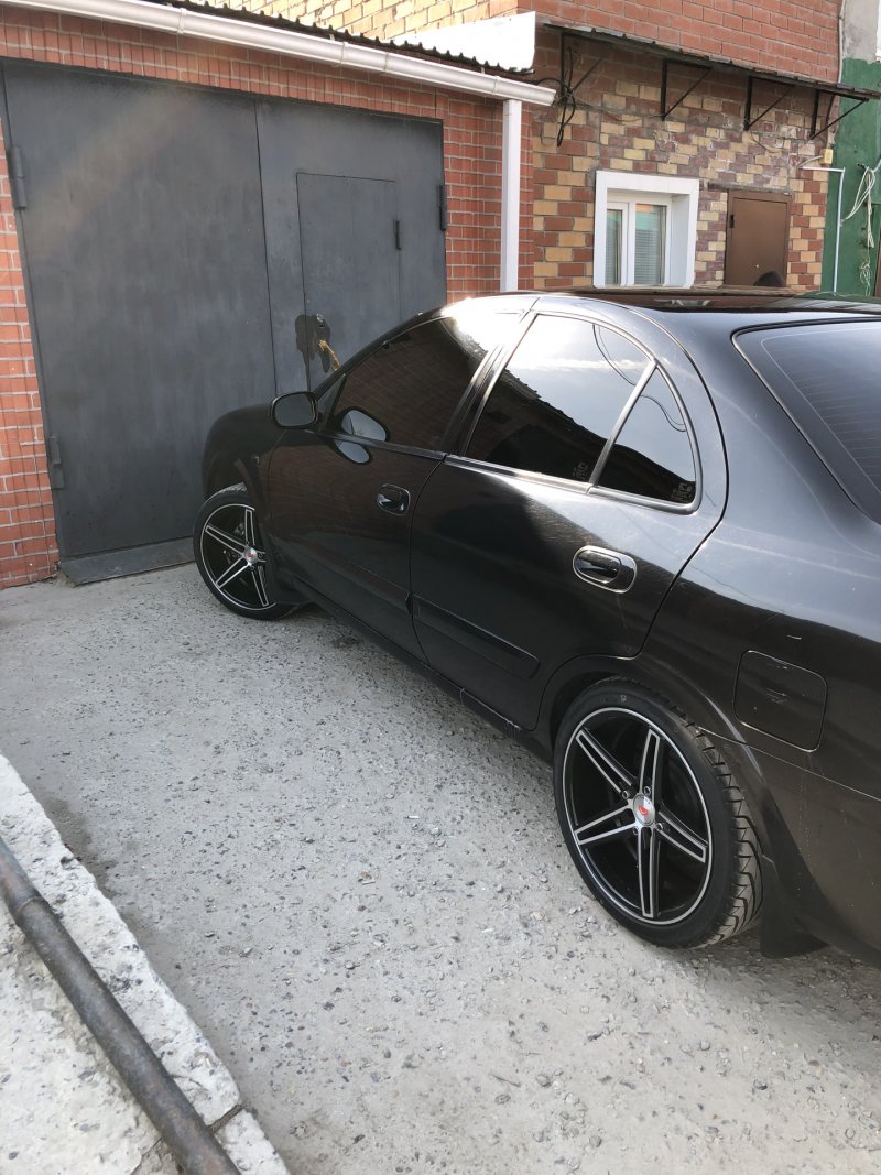 Nissan Almera Classic на 17 дисках
