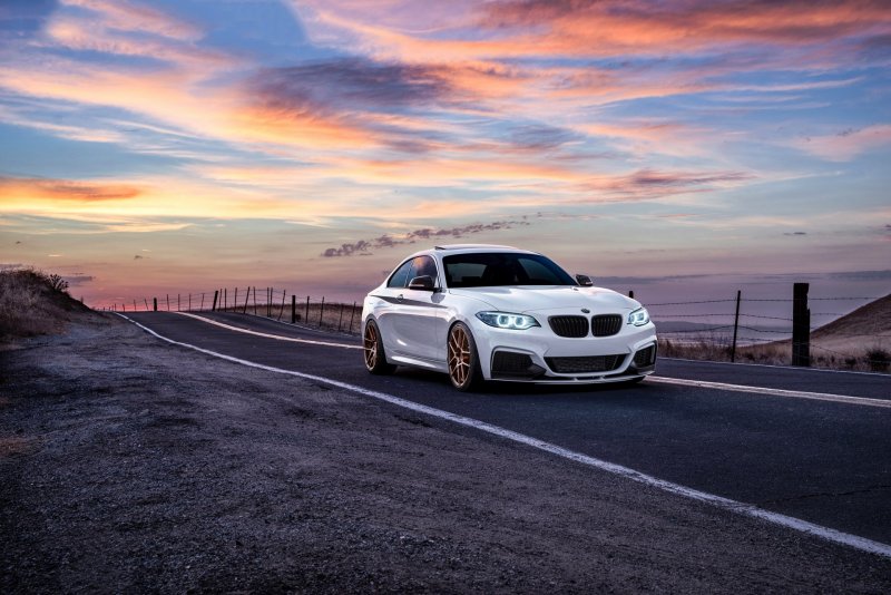 BMW e90 купе закат
